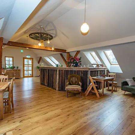 فندق مبيت وإفطار Scheunenherberge Schaefchenzaehlerei بورغ